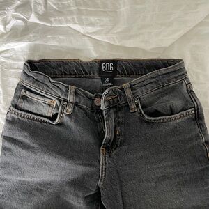 BDG MID RISE GRAY BOOTCUT JEANS